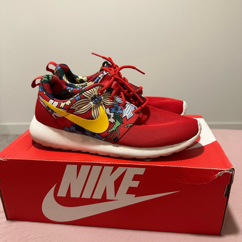 Nike Roshe Run Aloha Red